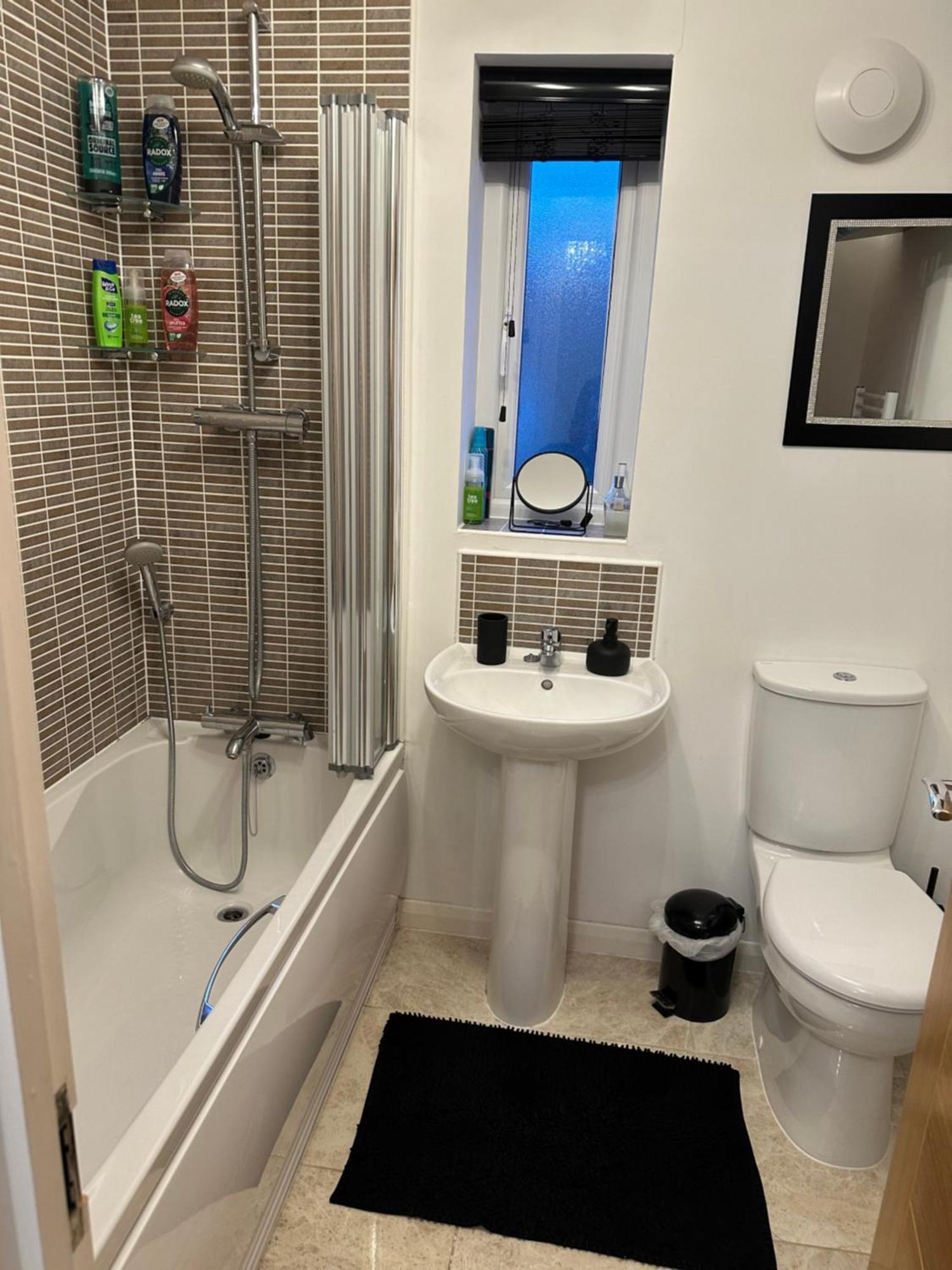 Cosy Double Bedroom In Newcastle Upon Tyne - Access To Shared Kitchen, Shared Lounge And Shared Conservatory Areas Inc Sky Tv And Netflix Экстерьер фото